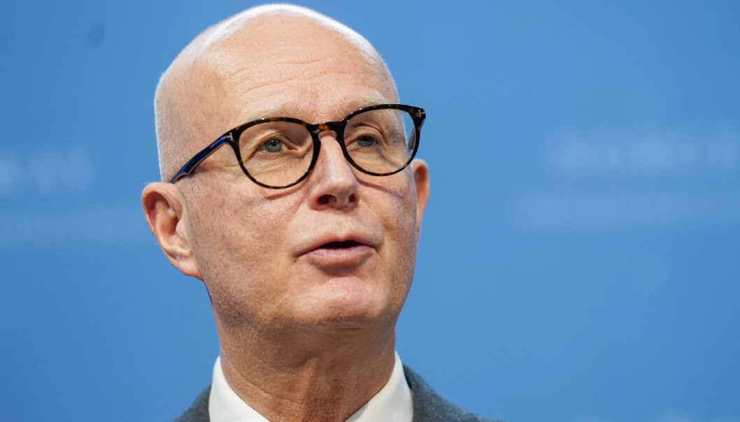 Helsedirektør Bjørn Guldvog under en pressekonferanse om koronasituasjonen. Helsedirektør Bjørn Guldvog under en pressekonferanse om koronasituasjonen.
