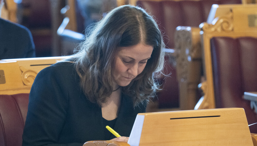 Kunnskapsminister Tonje Brenna (Ap) åpner for barnehageforlik med de borgerlige partiene. Kunnskapsminister Tonje Brenna (Ap) åpner for barnehageforlik med de borgerlige partiene.