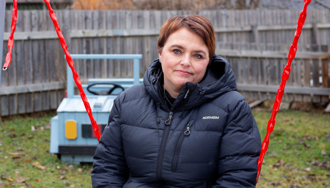 – Vi har fått barn hit som er blitt satt i skammekrok i en annen barnehage. Det er en krenkelse, forteller pedagogisk leder Henriette R. Oliversen. – Vi har fått barn hit som er blitt satt i skammekrok i en annen barnehage. Det er en krenkelse, forteller pedagogisk leder Henriette R. Oliversen.