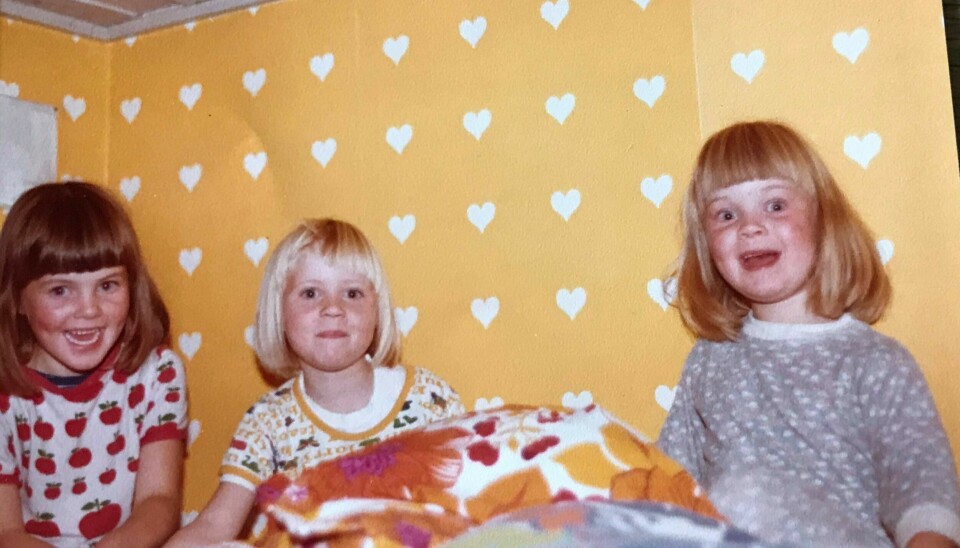 Komiker Dora Thorhallsdottir ble tvunget til å spise smør i grøten i barnehagen og har ikke orket smør på maten siden. Her sammen med søsteren Bjørg (t.h.) og kusinen Bjørg (i midten) med samme navn.