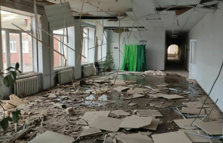 En skole i Tsjerkasy-regionen ble truffet av en granat, men bygningen var tom, ifølge lokale medier.