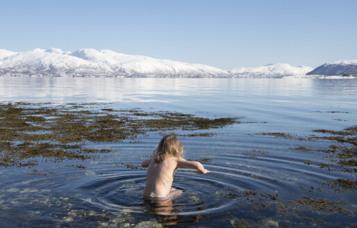 I Bukkespranget naturbarnehage får barna teste isbading