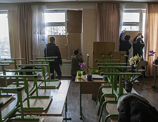 Skoler i Kyiv gjenåpner som hjemmeskole