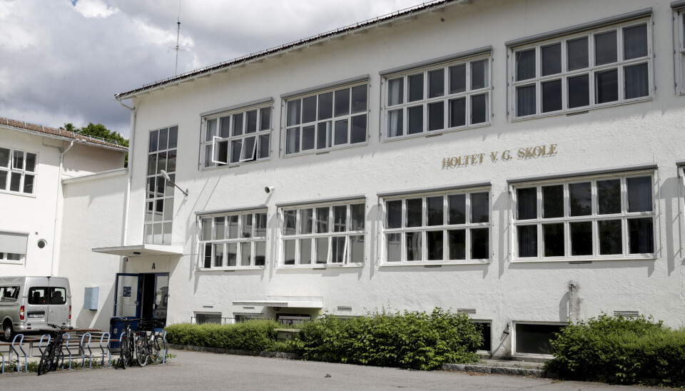 Flere elever ved Holtet videregående skole i Oslo skal ha fått skader under en politiøvelse i fjor. Flere elever ved Holtet videregående skole i Oslo skal ha fått skader under en politiøvelse i fjor.