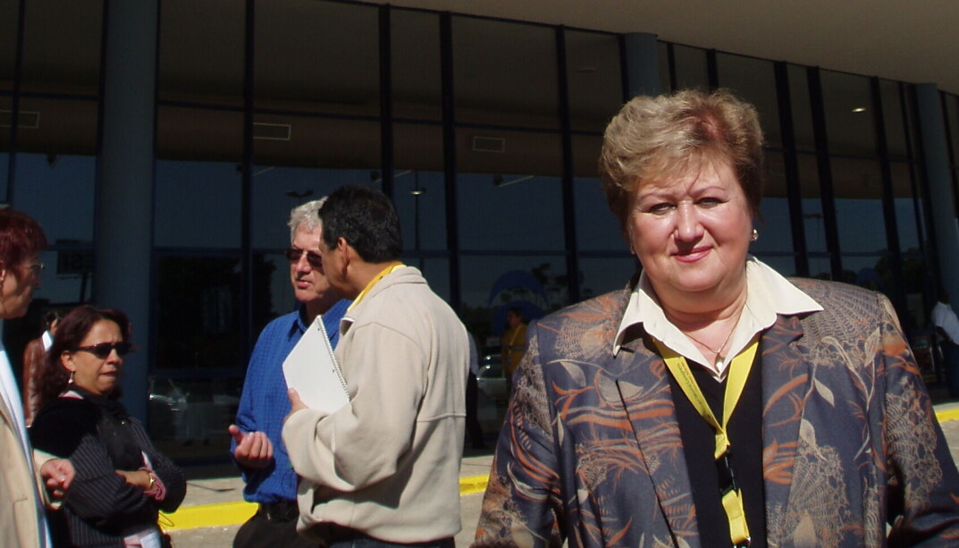 Galina Merkulova, leder av den russiske lærerorganisasjonen ESEUR. Her fotografert på Education Internationals verdenskongress i Porto Alegre i Brasil i juli 2004. Galina Merkulova, leder av den russiske lærerorganisasjonen ESEUR. Her fotografert på Education Internationals verdenskongress i Porto Alegre i Brasil i juli 2004.