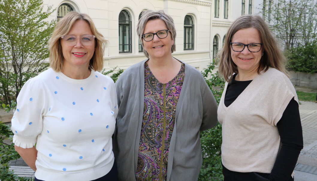 Hege Sevatdal for oppvekst og kunnskap i Oslo kommune (f.v.), barnehagesjef Malin Iversen i Vestre Toten kommune Monica Stenseth og kommunalsjef for barnehage i Stavanger sier rapporten om hva som er viktig for at barn skal ha det trygt i barnehagen, vil gi et godt kunnskapsgrunnlag når de utvikler barnehagepolitikken fremover. Hege Sevatdal for oppvekst og kunnskap i Oslo kommune (f.v.), barnehagesjef Malin Iversen i Vestre Toten kommune Monica Stenseth og kommunalsjef for barnehage i Stavanger sier rapporten om hva som er viktig for at barn skal ha det trygt i barnehagen, vil gi et godt kunnskapsgrunnlag når de utvikler barnehagepolitikken fremover.