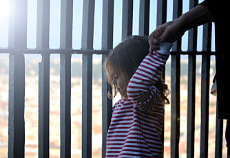 I løpet av et år opplever mellom 6000 og 9000 barn at en av foreldrene havner i fengsel