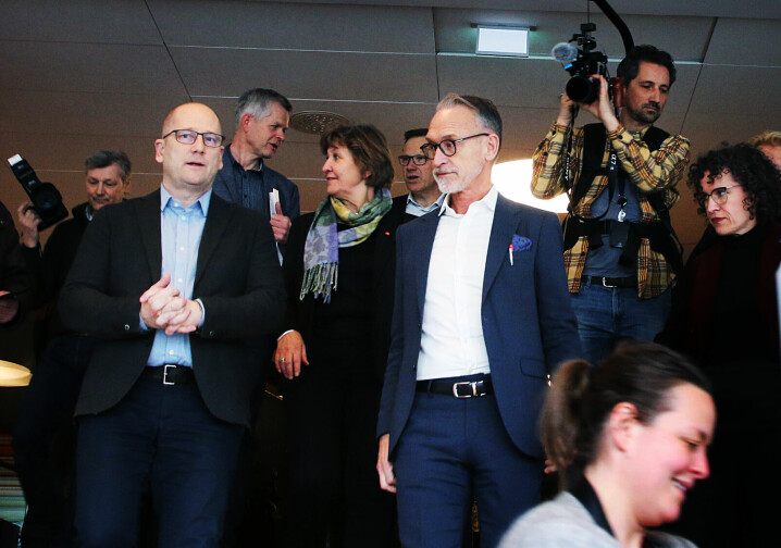 Steffen Handal, forhandlingsleder for Unio og KS-leder Tor Arne Gangsø da forhandlingene startet.