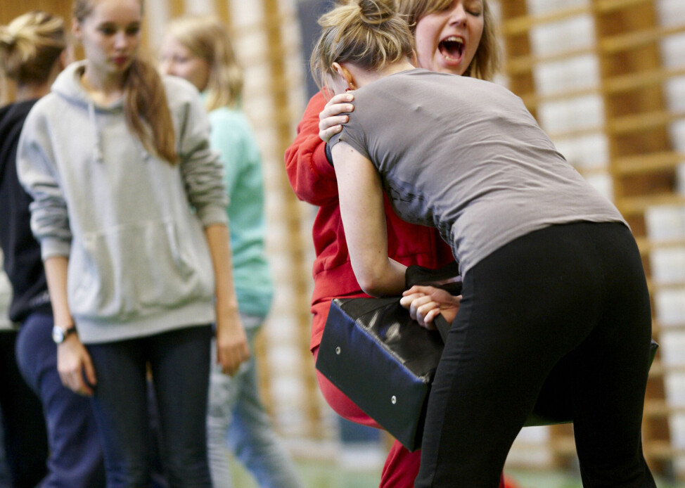 Bildet er fra et selvforsvarskurs for jenter i Oslo i 2010.