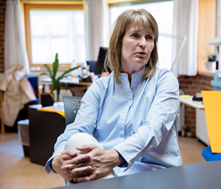 Rektor Gitte Tonn forteller at elevene har fått større innflytelse på det faglige innholdet. Allerede nå ser de på det som en positiv erfaring.