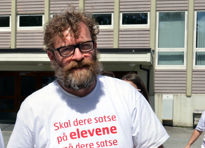 Lærer Ingvar Kjøl er i streik. De er klare for å streike lenge.
