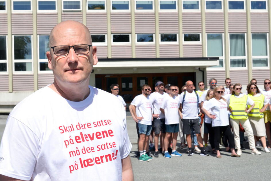 Utdanningsforbundets leder Steffen Handal sier han ser skuffet over arbeidsgiversiden.