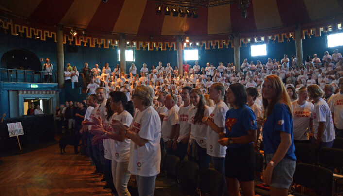 Steikende lærere samlet seg i storsalen på Samfundet i 2014 med blant annet sang.