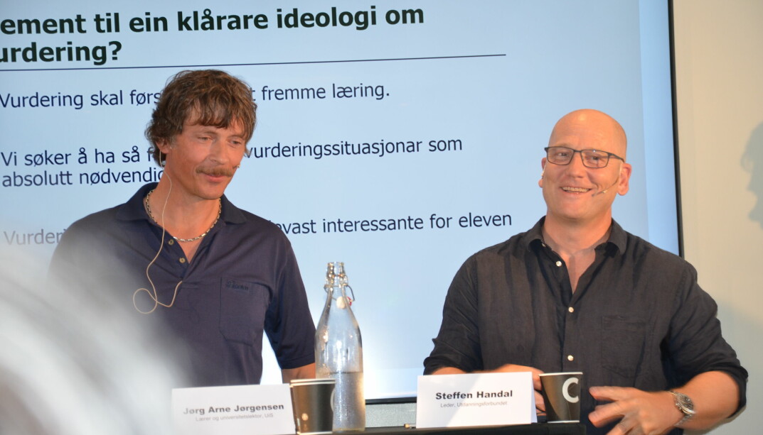 Klar tale fra lærerne Jørg Arne Jørgensen og Steffen Handal, som begge har flere verv i debatten om prøver og tester i skolen.