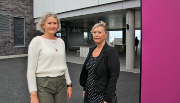 Rektor på Harstad skole, Kjersti Irene Frostad og lærer Tone Solvik støtter lærerkollegaene som allerede er tatt ut i streik. Rektor på Harstad skole, Kjersti Irene Frostad og lærer Tone Solvik støtter lærerkollegaene som allerede er tatt ut i streik.