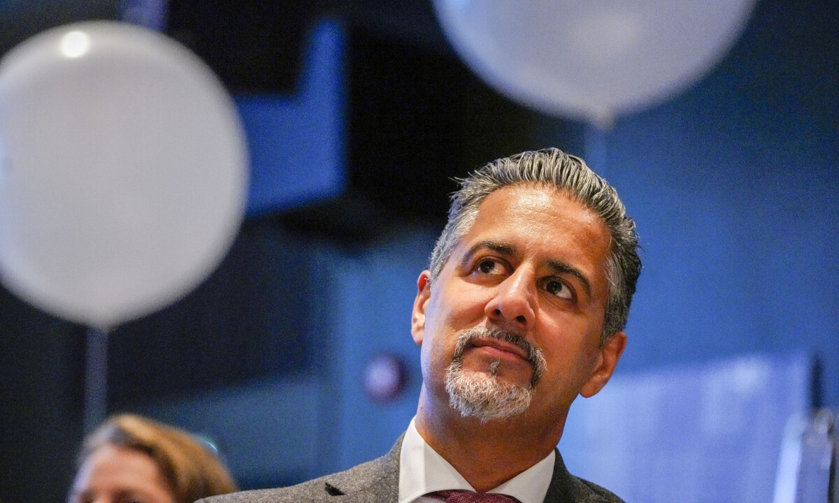 Abu Raja Barn Abid Raja: Brenna gjør for lite for barn og unge som mister undervisning