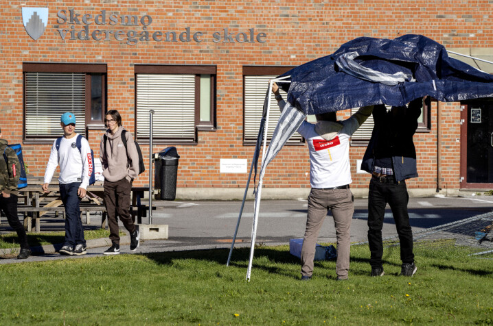 Ved skolestart ble 80 lærere ved Skedsmo videregående skole tatt ut i streik. Og siden har de streiken...
