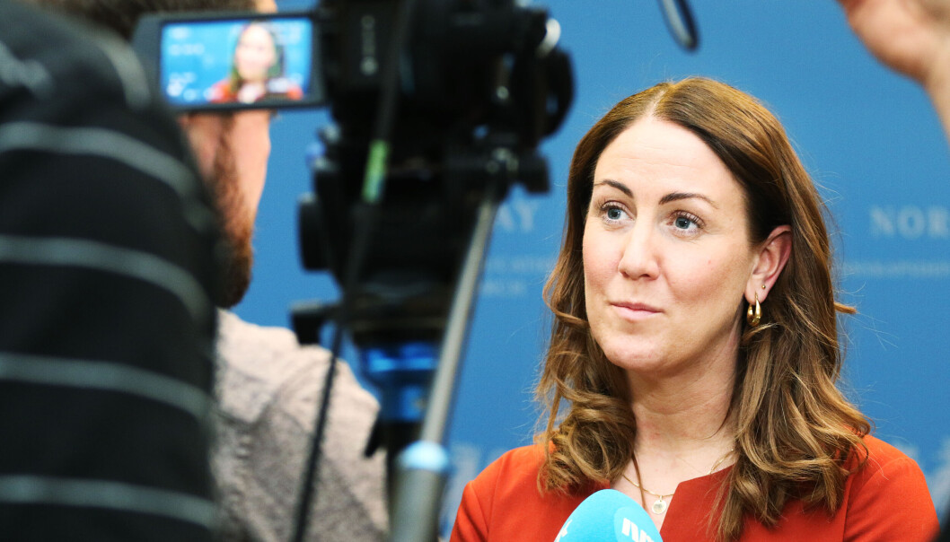 Kunnskapsminister Tonje Brenna (Ap) opplyser at regjeringen vil øke borteboerstipendet og utstyrsstipendet for vgs-elever. Kunnskapsminister Tonje Brenna (Ap) opplyser at regjeringen vil øke borteboerstipendet og utstyrsstipendet for vgs-elever.