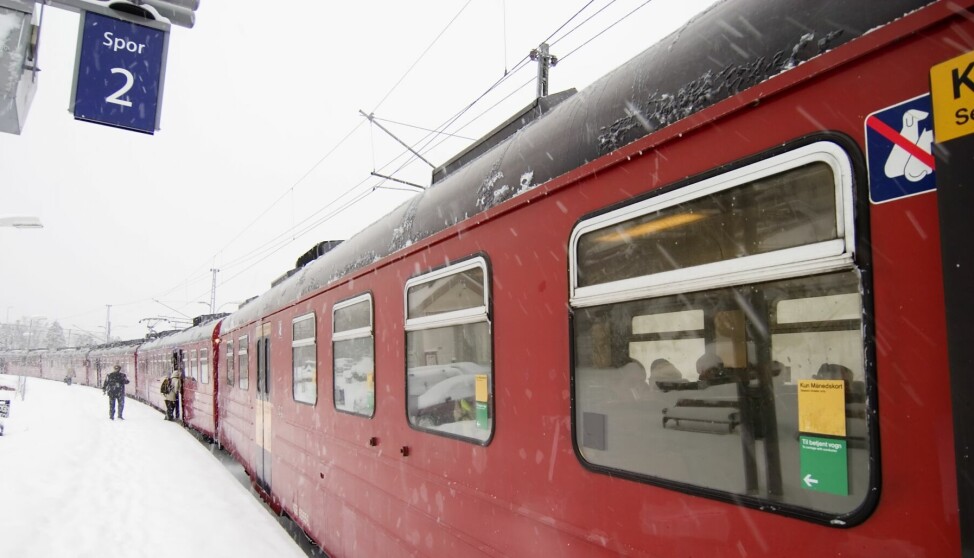 – Det er mulig at det står ett tog på stasjonen som man vil finne det hensiktsmessig å stoppe, eller i hvert fall dele opp. Det er mastertoget, skriver Karl Øyvind Jordell.