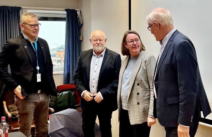 Forhandlingslederne f.v Trond Ellefsen, Delta, Terje Skyvulstad, Utdanningsforbundet, Anne Green Nilsen, Fagforbundet og riksmekler Geir Engebretsen. Forhandlingslederne f.v Trond Ellefsen, Delta, Terje Skyvulstad, Utdanningsforbundet, Anne Green Nilsen, Fagforbundet og riksmekler Geir Engebretsen.