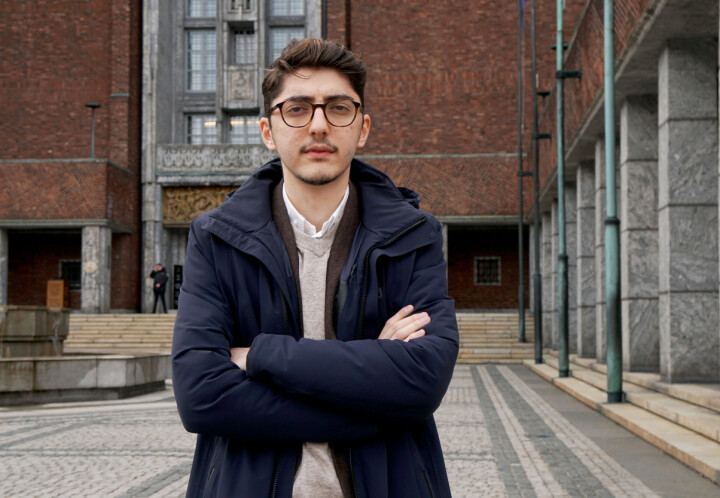 Byrådet sleper bena etter seg i arbeidet med å trygge arbeids- og læringsmiljøet i Osloskolen, sier Oslo Høyres Mehmet Kaan Inan.