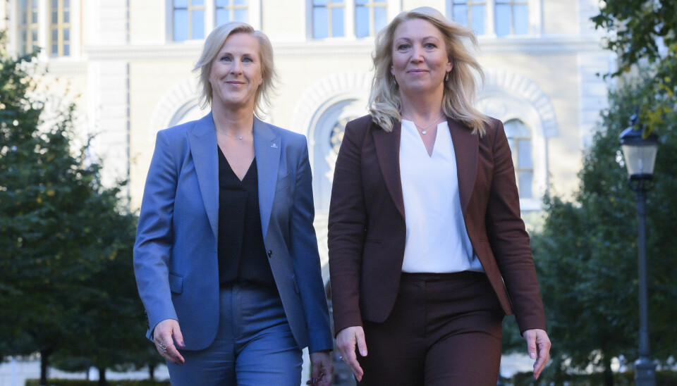 Åsa Fahlén (t.v.) og Johanna Jaara Åstrand, ledere for hhv. Lärarnas Riksförbund og Lärarförbundet. Nå har fagforeningene slått seg sammen.