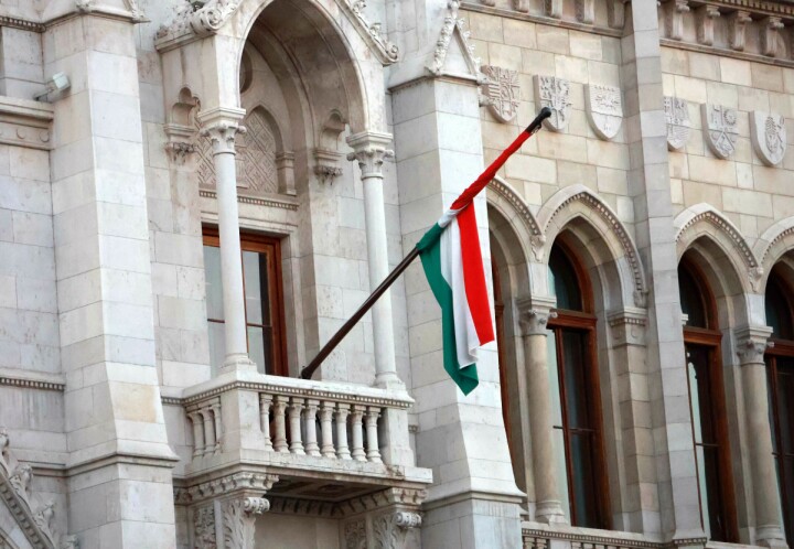 Utenfor parlamentet i Budapest.