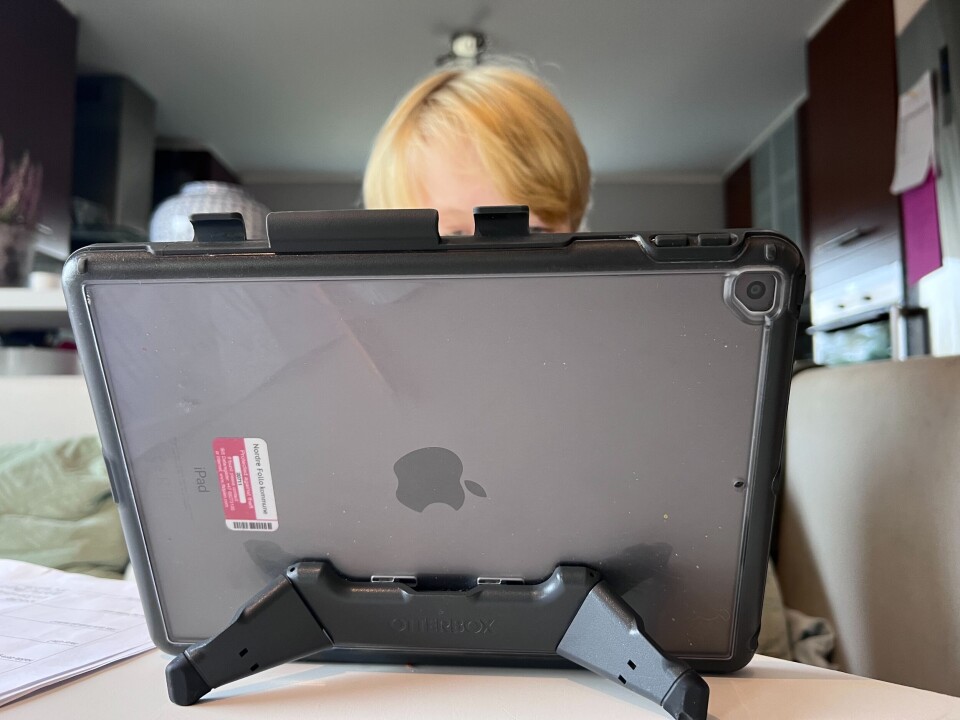 Porno og vold på tredjeklassingens nettbrett – nå strammer skoler i Bærum inn ipad
nettbrett
skjerm