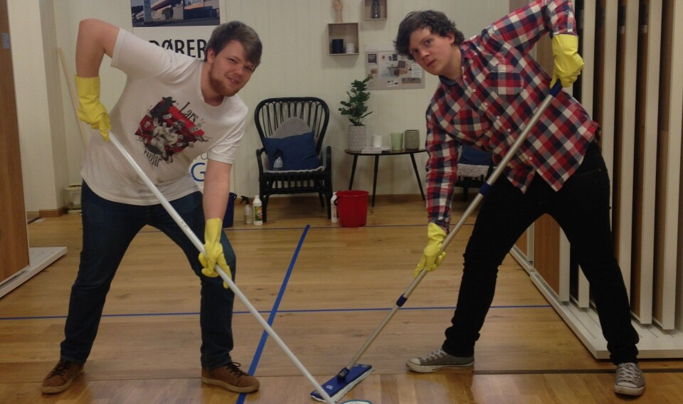 – Slutt med det!