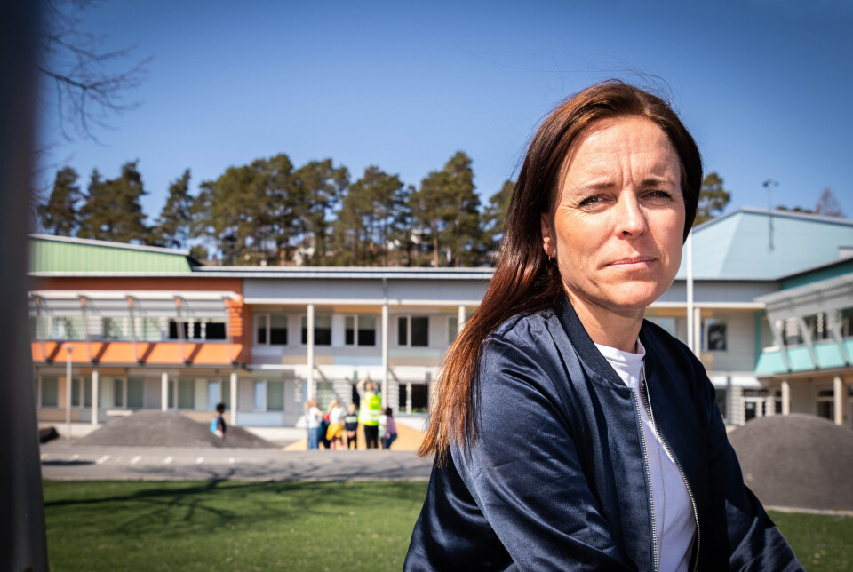 Frykter KrF og Høyre vil ta fra henne nettbrettet