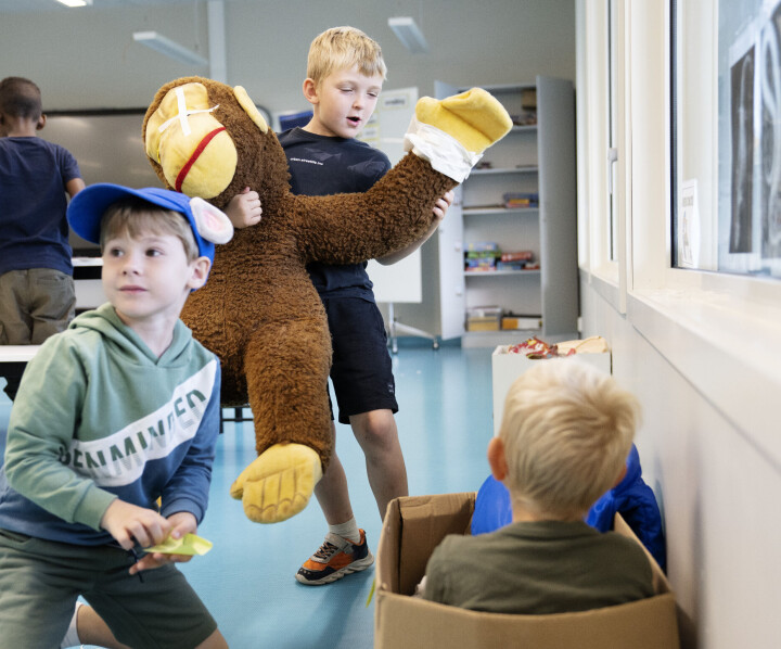 Her starter elevene hver skoledag med frilek