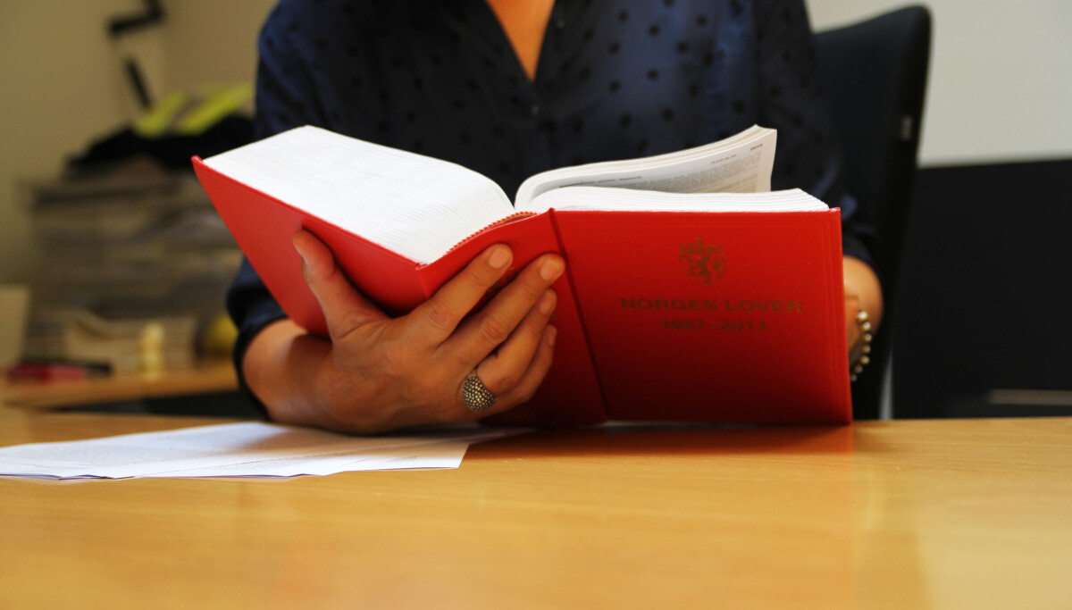 Skoleansatt varetektsfengslet siden februar – siktet for å ha befølt elev