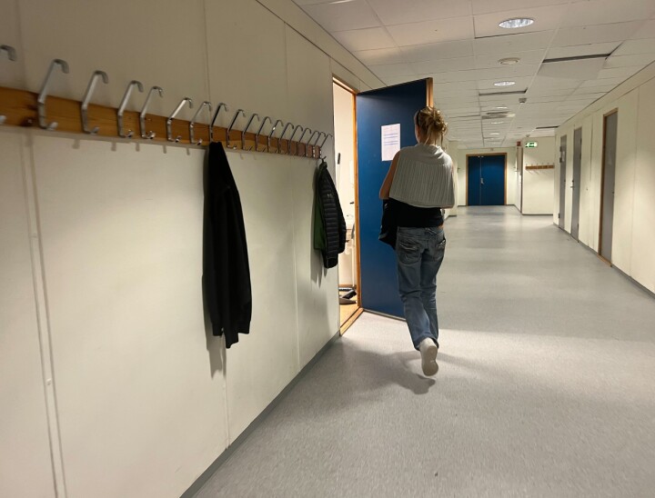 Systemsvikten i skolen har fått utvikle seg med hjelp fra høyeste hold korridor
gang
ungdomsskole
ungdomsskoleelev