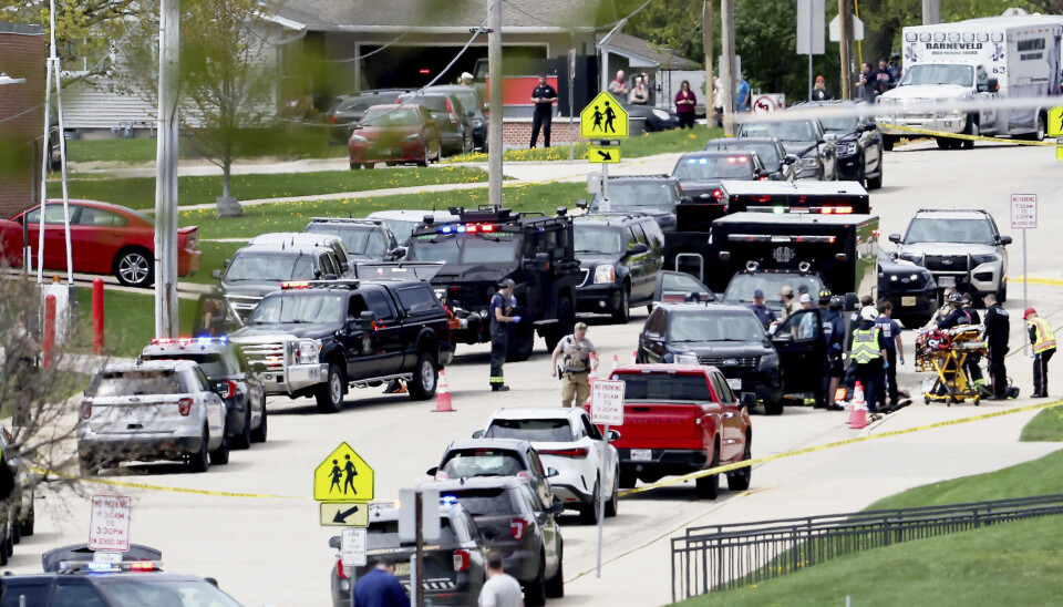 Bevæpnet elev skutt av politiet ved skole i USA