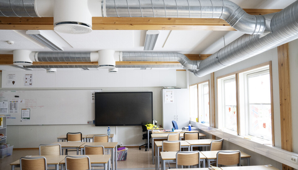 FHI skal forske på luftrensere i klasserommet