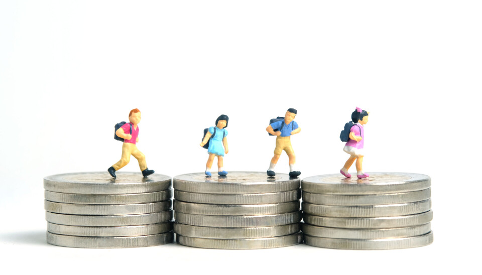 Når kaken ikke vokser, hjelper det ikke med glasur skolebudsjett budsjett penger mynter skole elever finansiering