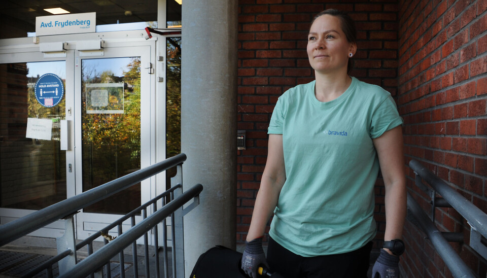 Ida-Linn Høyem Kristiansen gjorde et totalt karriereskifte og begynte som voksenlærling som 40-åring. Ny arbeidsgiver mener hun har med seg god arbeidsmoral og serviceinnstilling inn i bedriften Bravida.