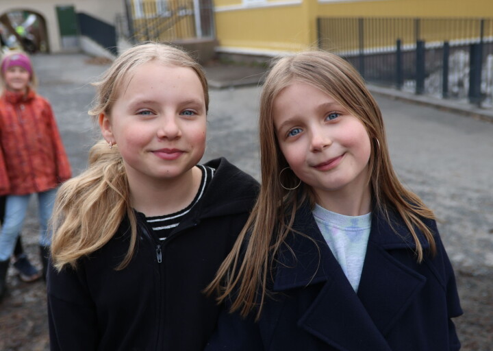 Martha Myro og Mar Løvdahl Midsem fra klasse 5b.
