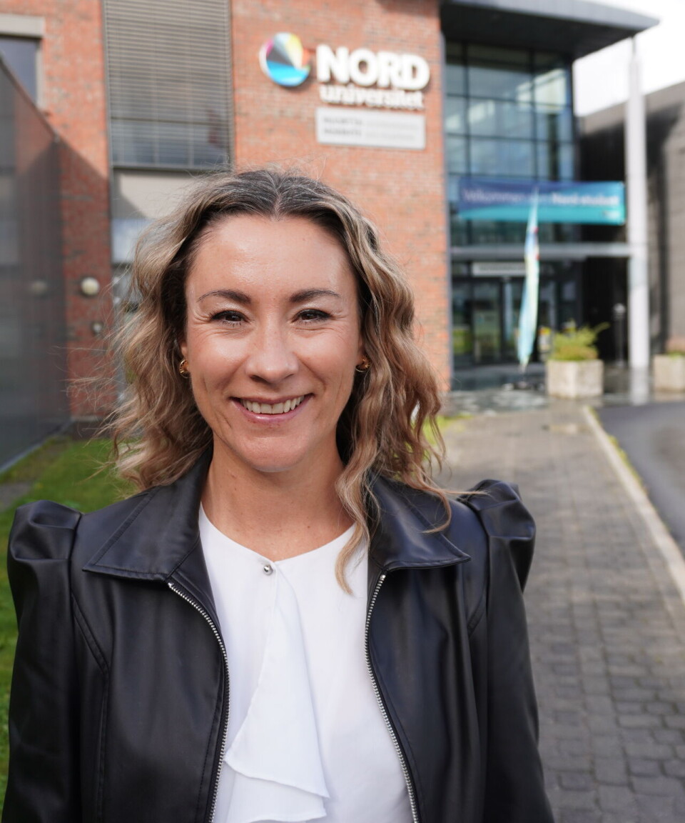 Hanne Paulsen Gravrok er seniorrådgiver for Lærer i Nord-satsingen til Nord universitet. Hanne Paulsen Gravrok står foran Nord universitet