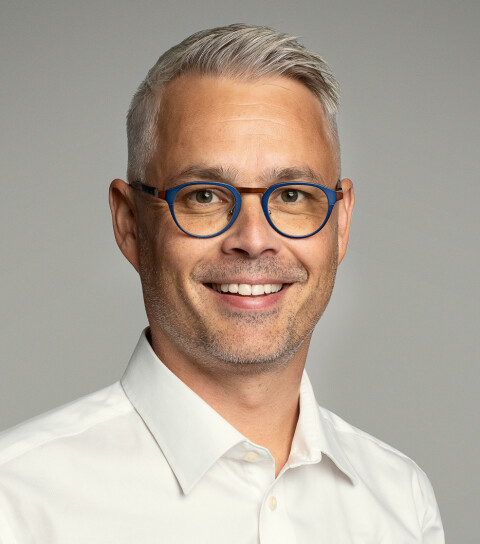 At flere jenter søker seg til næringa, er veldig bra, sier Arthur Wisniewski, HR-direktør i SalMar.