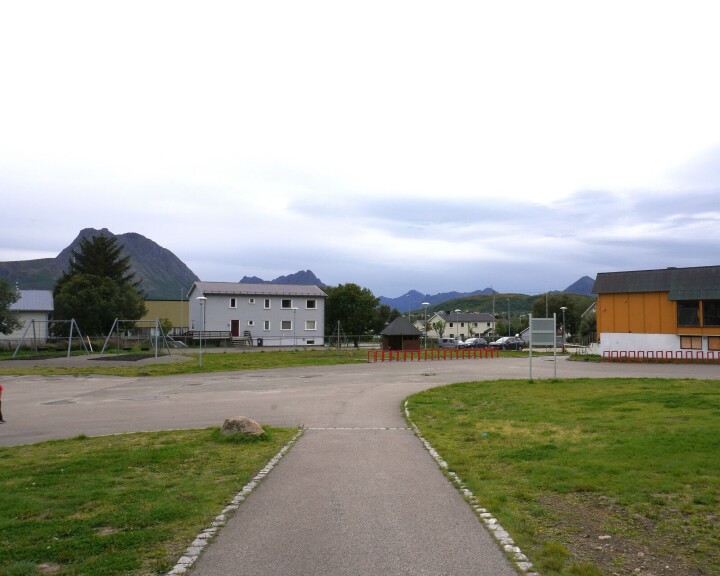 Utsikten fra skolegården i Myre.
