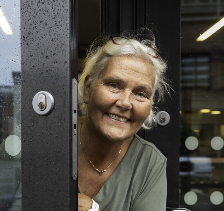 Linn-Siri har voktet målet for Norge. Nå vokter hun Nydalen vgs.
