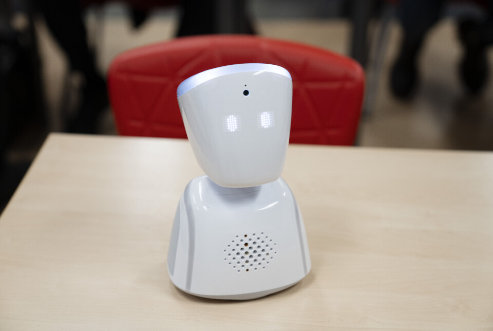 Skjermer og roboter skal få ned fraværet i voksenopplæringen