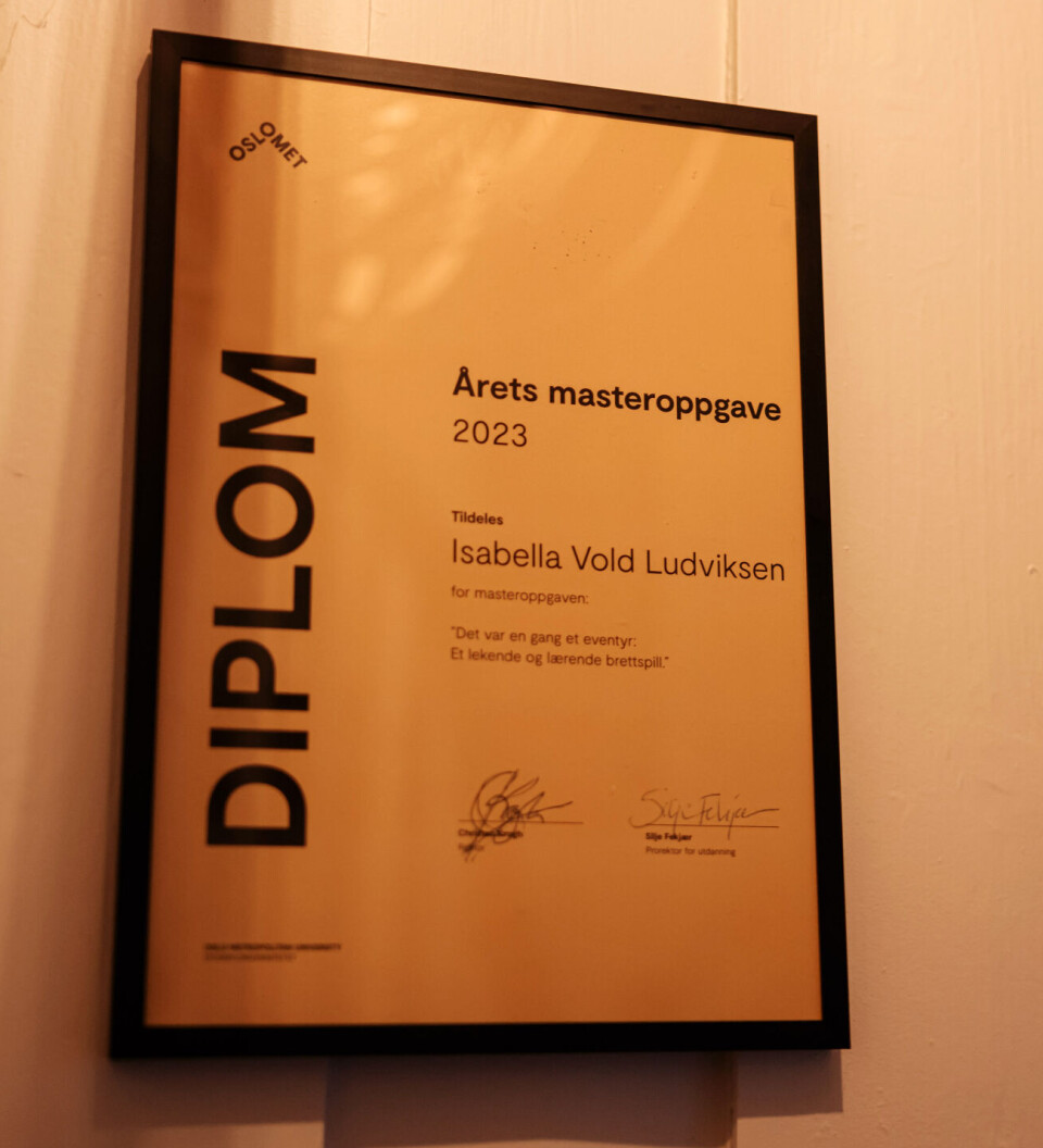 Masteroppgaven handlet om lek i skolen, gjennom et brettspill Isabella lagde.