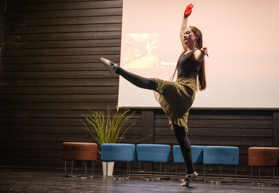 Elev Sol har laget koreografi til sin egen danseoppvisning.