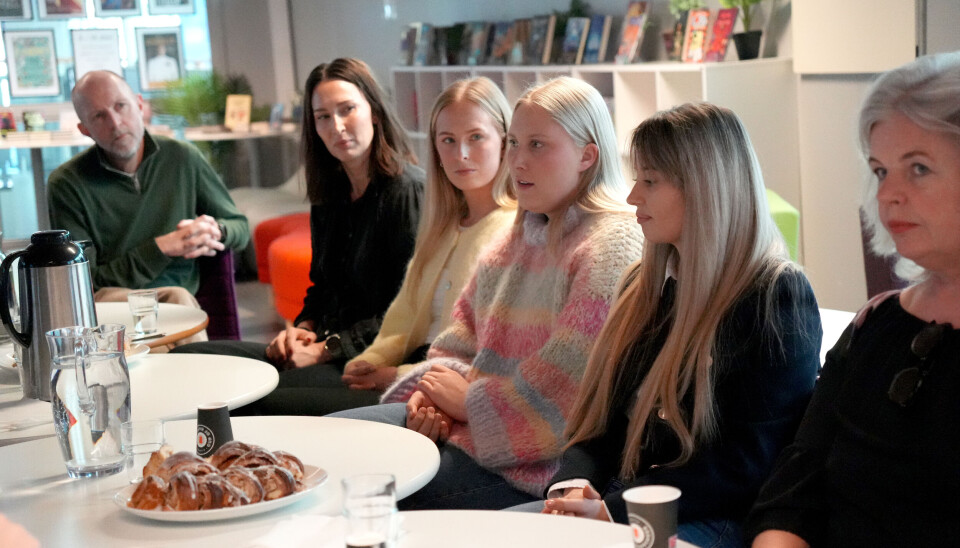 De nyutdannede lærerne Katinka, Sofie, Stine og Natasa og veileder Tone