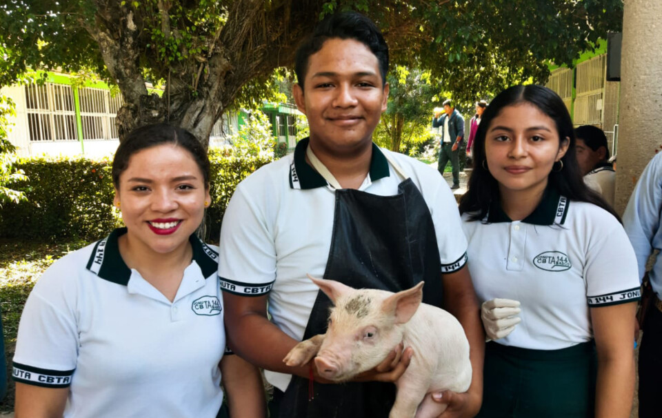 Disse ungdommene går naturbruk i Mexico.