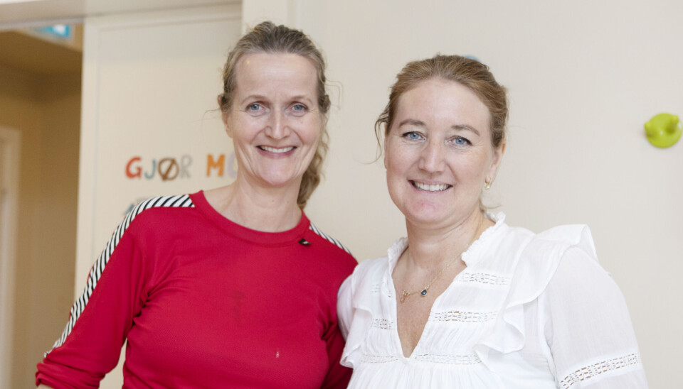 Styrer Kjersti Øverby Haugen (t.h.) og kunstpedagog Mirella Flood i Skogfuglen barnehage.