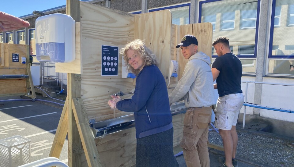 Lærere og elever i samhandling på en yrkesfagskole i svenske Malmö.