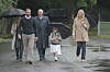 Asker 2010: Prinsesse Ingrid Alexandra på sin første skoledag på Jansløkka skole i Asker. Prinsessen kom sammen med foreldrene, kronprins Haakon og kronprinsesse Mette-Marit, samt farfar kong Harald og mormor Marit Tjessem.